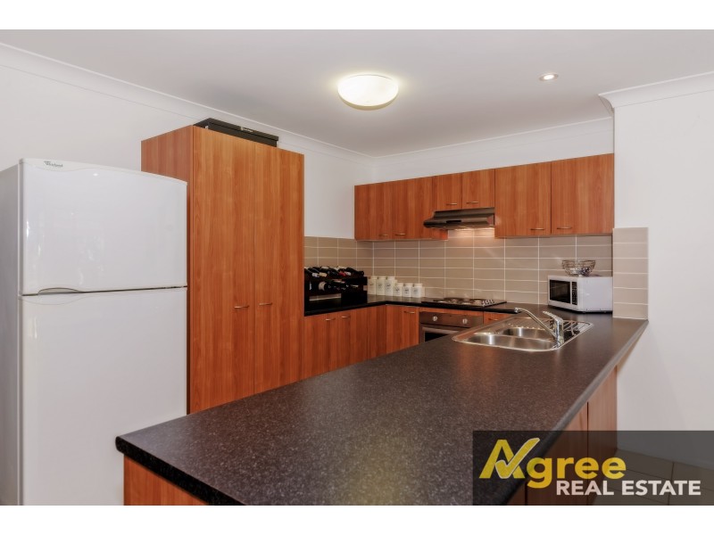 311 Bestmann Road, Sandstone Point QLD 4511
