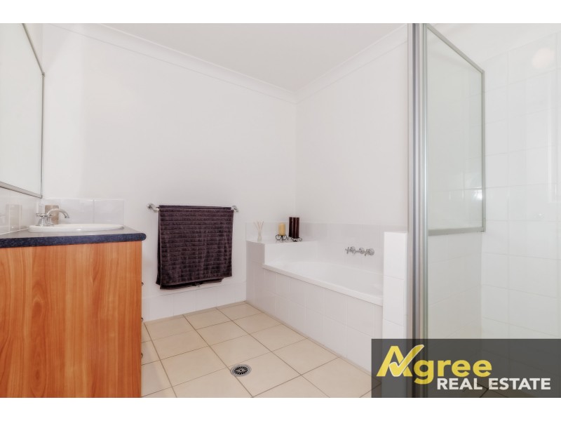 311 Bestmann Road, Sandstone Point QLD 4511