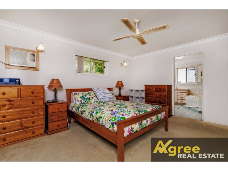 3 Trent Court, Sandstone Point QLD 4511