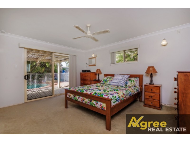 3 Trent Court, Sandstone Point QLD 4511