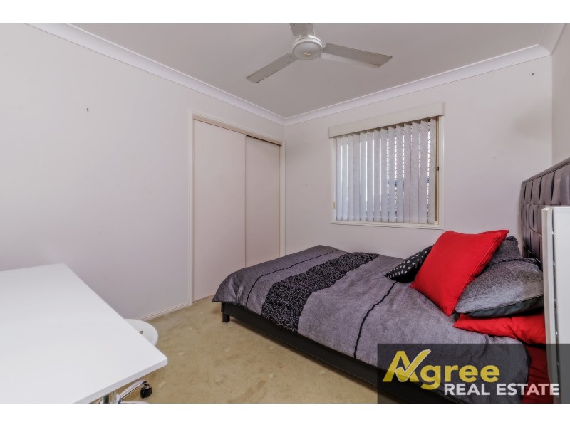 3 Trent Court, Sandstone Point QLD 4511