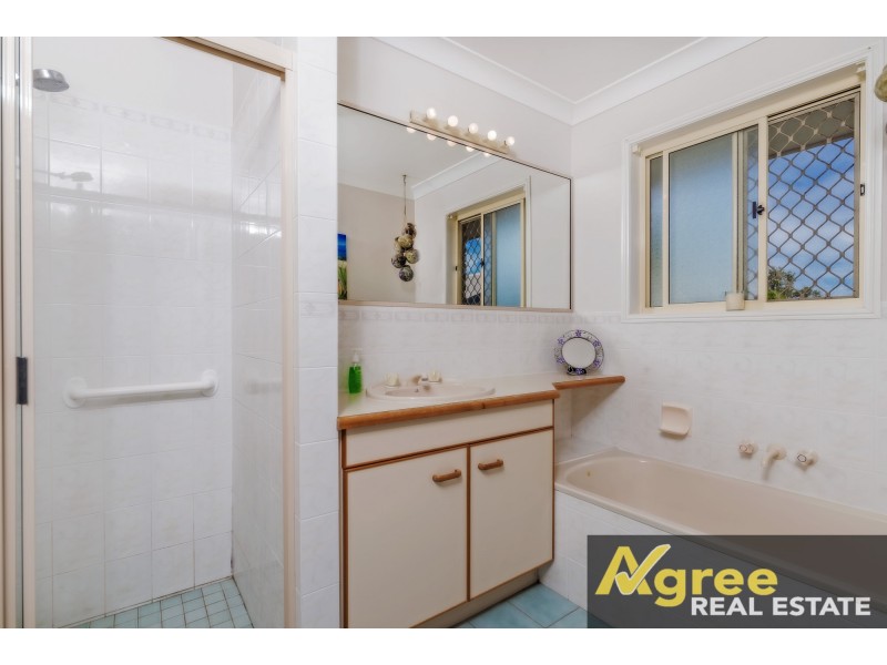 3 Trent Court, Sandstone Point QLD 4511