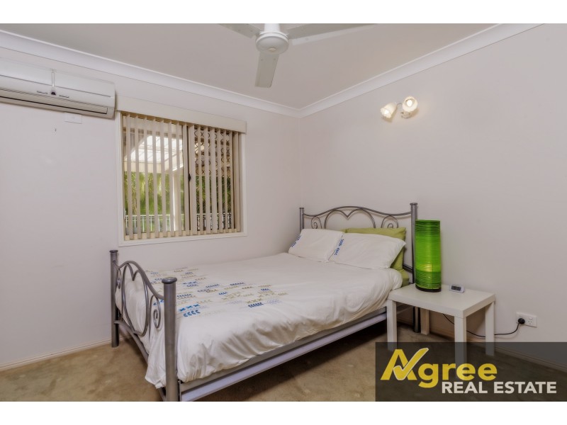 3 Trent Court, Sandstone Point QLD 4511