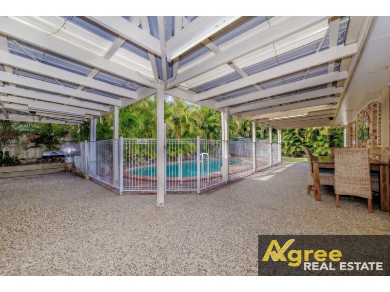 3 Trent Court, Sandstone Point QLD 4511
