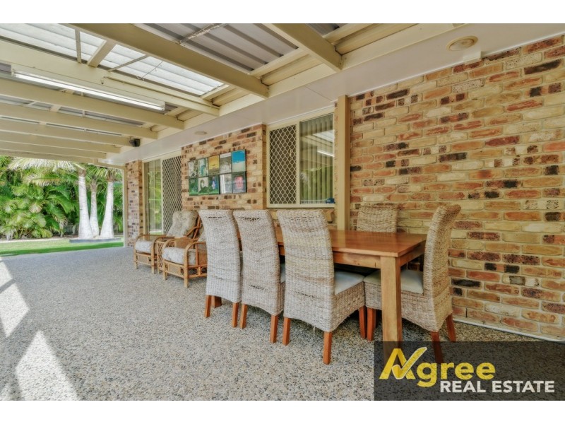 3 Trent Court, Sandstone Point QLD 4511