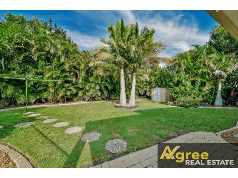 3 Trent Court, Sandstone Point QLD 4511