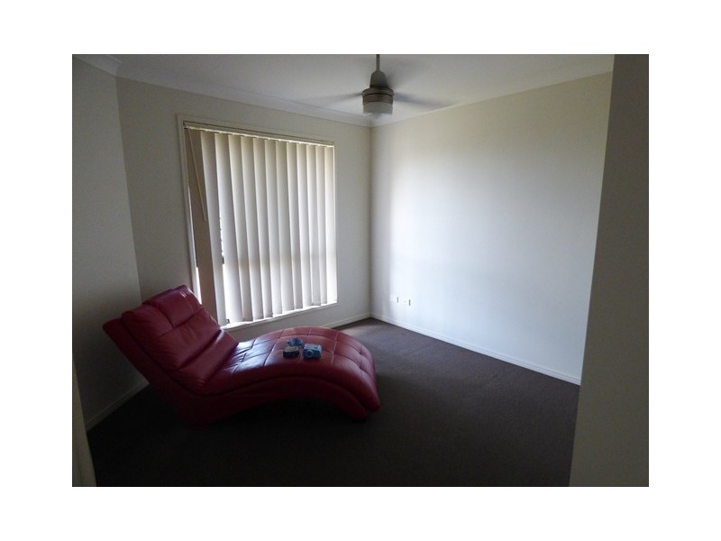 54 Sandheath Place, Ningi QLD 4511