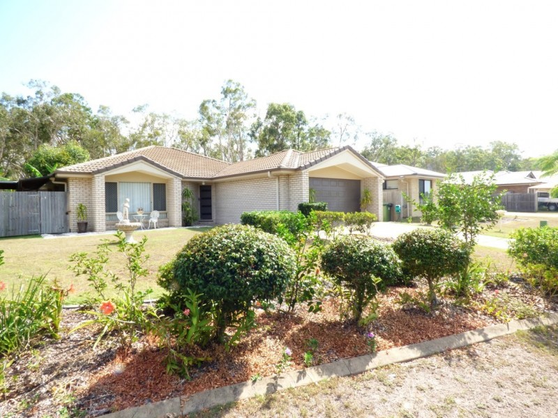 10 Honeybee Place, Ningi QLD 4511