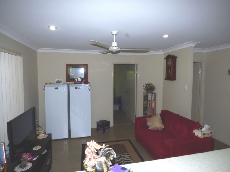 10 Honeybee Place, Ningi QLD 4511