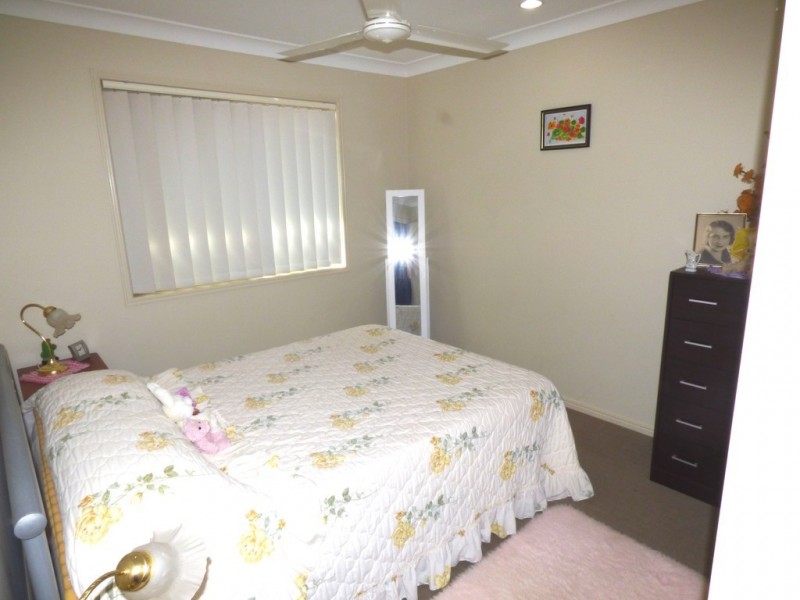 10 Honeybee Place, Ningi QLD 4511