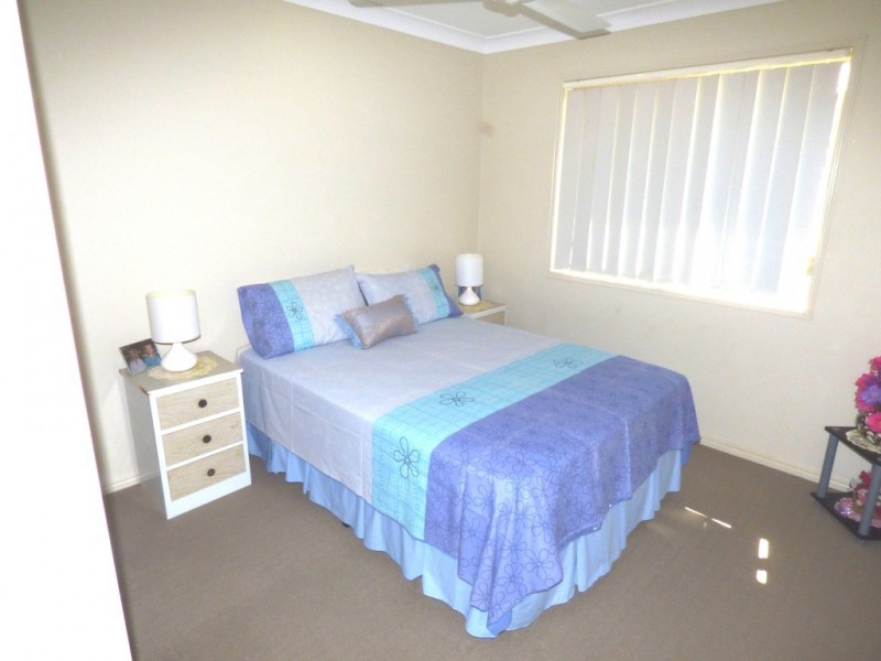 10 Honeybee Place, Ningi QLD 4511