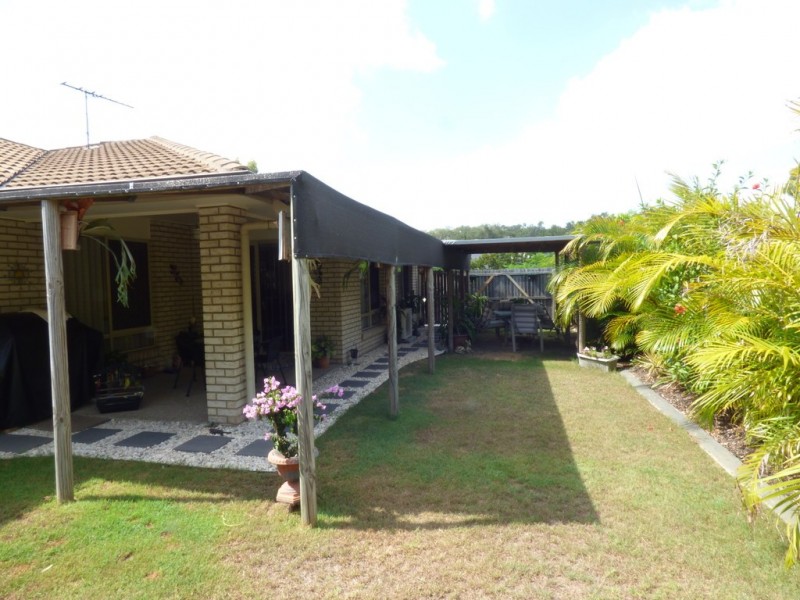 10 Honeybee Place, Ningi QLD 4511