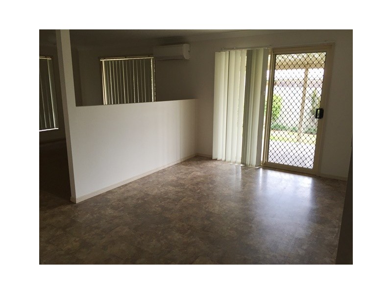 154 Bestman Road, Sandstone Point QLD 4511
