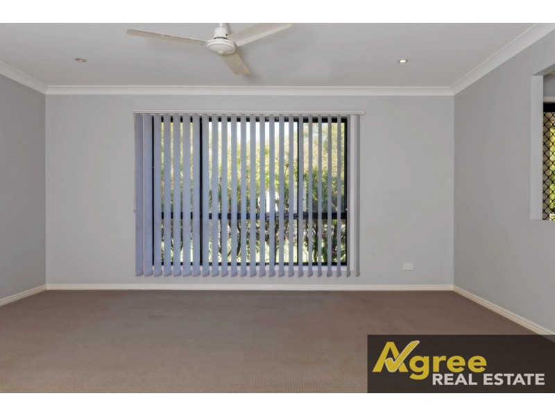 285 Bestmann Road, Sandstone Point QLD 4511