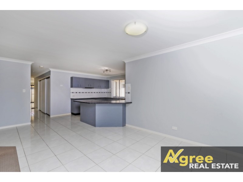 285 Bestmann Road, Sandstone Point QLD 4511