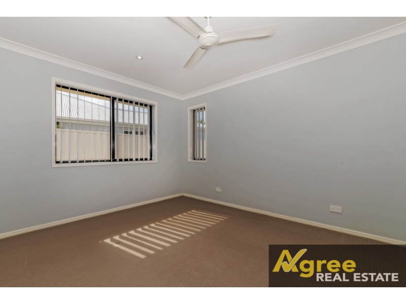 285 Bestmann Road, Sandstone Point QLD 4511