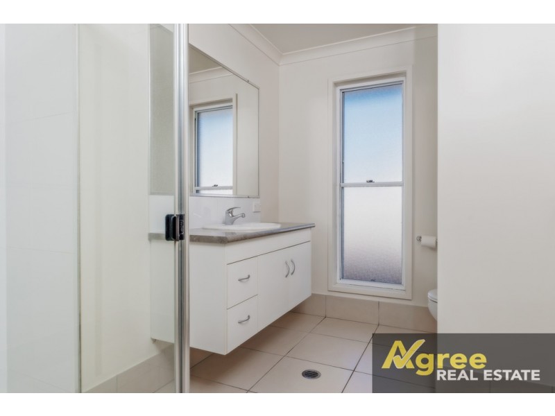 6 Midden Court, Ningi QLD 4511