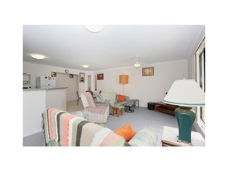 9 Tallow Court, Sandstone Point QLD 4511