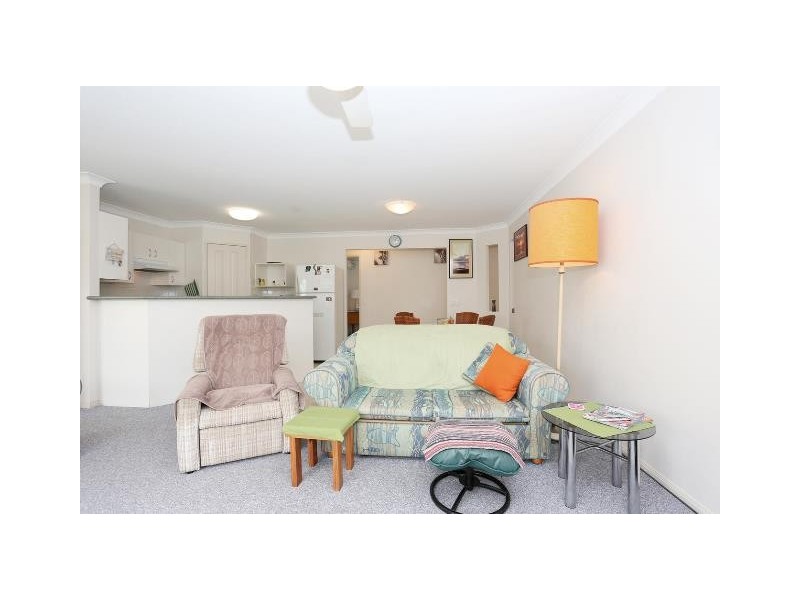 9 Tallow Court, Sandstone Point QLD 4511