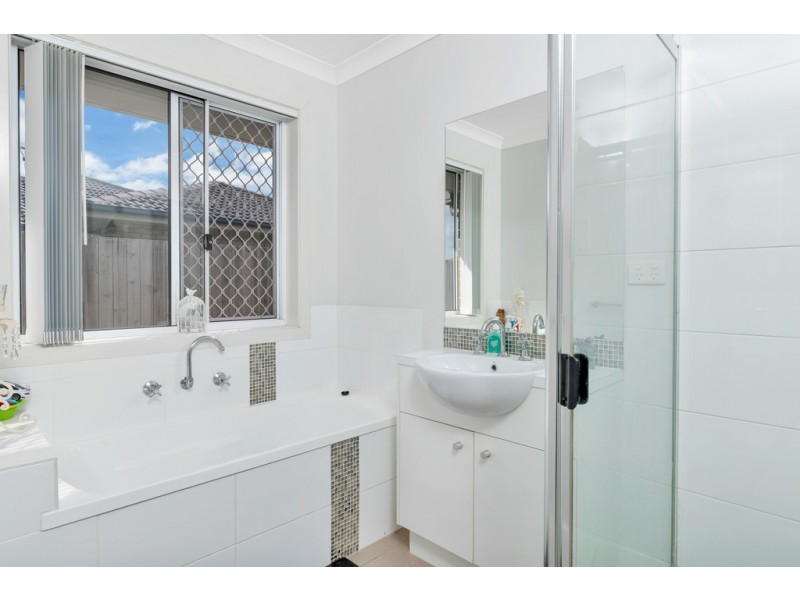 7 Riceflower Court, Ningi QLD 4511