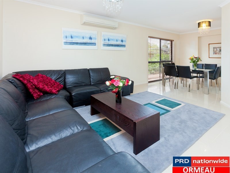 8 Yvonne Crescent, Mount Warren Park QLD 4207