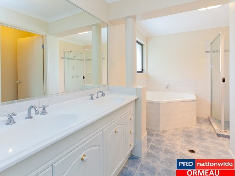 8 Yvonne Crescent, Mount Warren Park QLD 4207