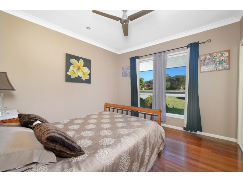 64 Kendall Crescent, Bonny Hills NSW 2445