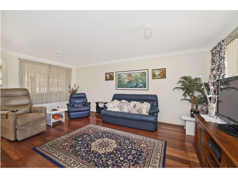 4 Solander Place, Lake Cathie NSW 2445