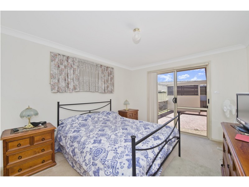 4 Solander Place, Lake Cathie NSW 2445