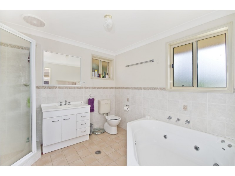 4 Solander Place, Lake Cathie NSW 2445