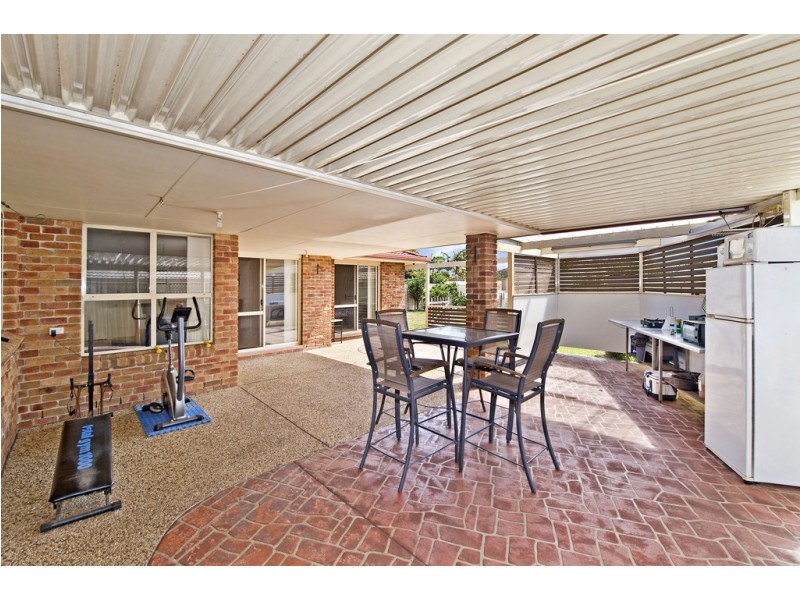 4 Solander Place, Lake Cathie NSW 2445