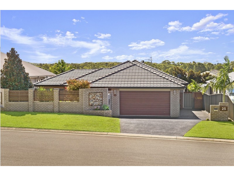 25 Rainbow Beach Drive, Bonny Hills NSW 2445
