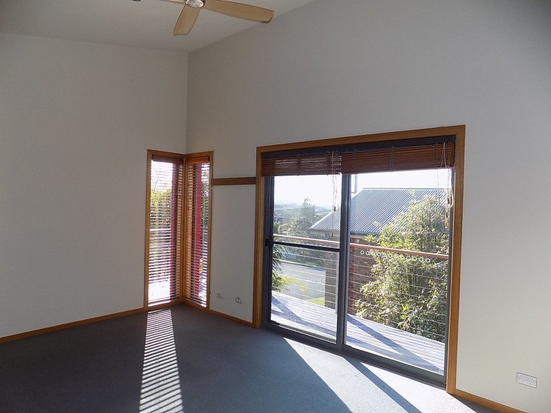 16 Fourth Avenue, Bonny Hills NSW 2445