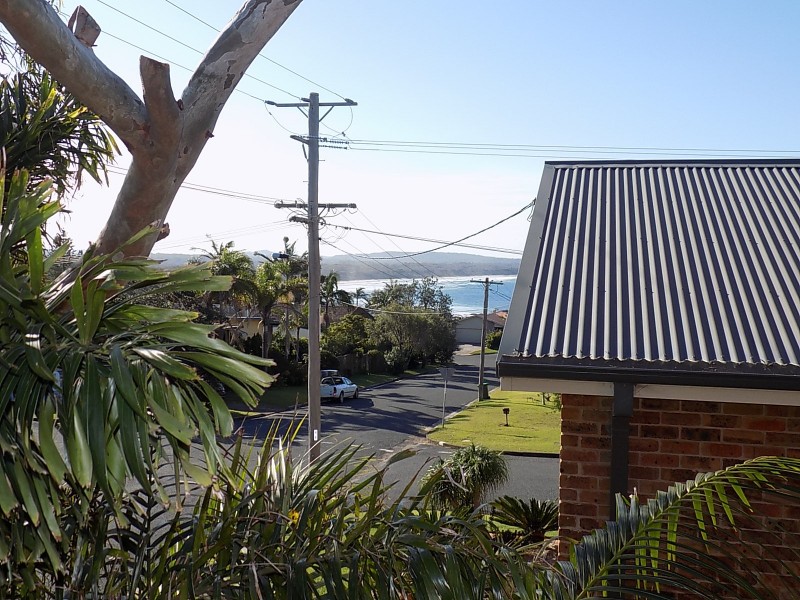 16 Fourth Avenue, Bonny Hills NSW 2445