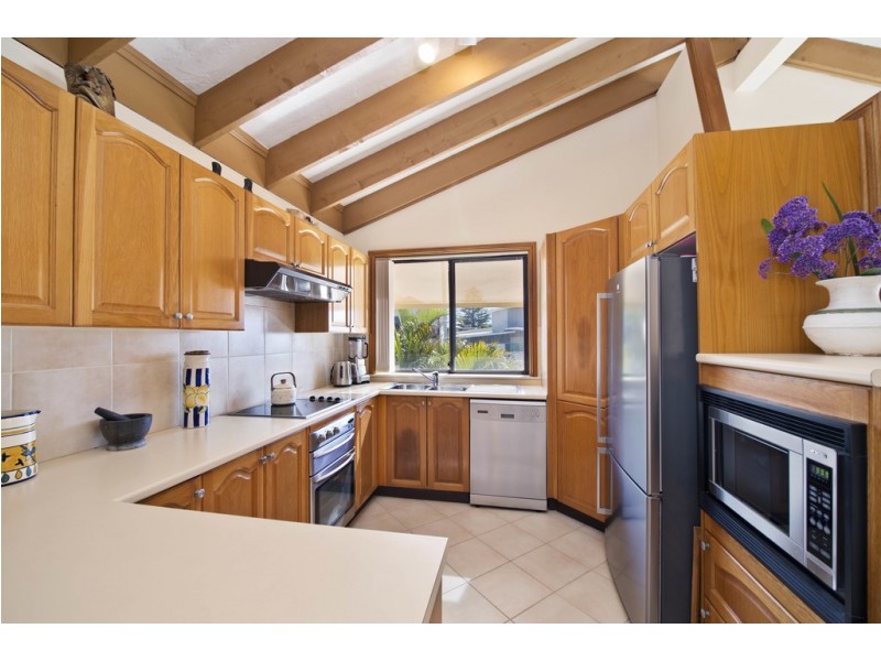 2 Kalang Street, Lake Cathie NSW 2445