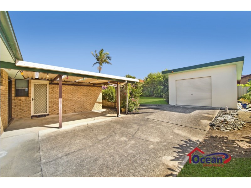 1 Cathie Circuit, Lake Cathie NSW 2445