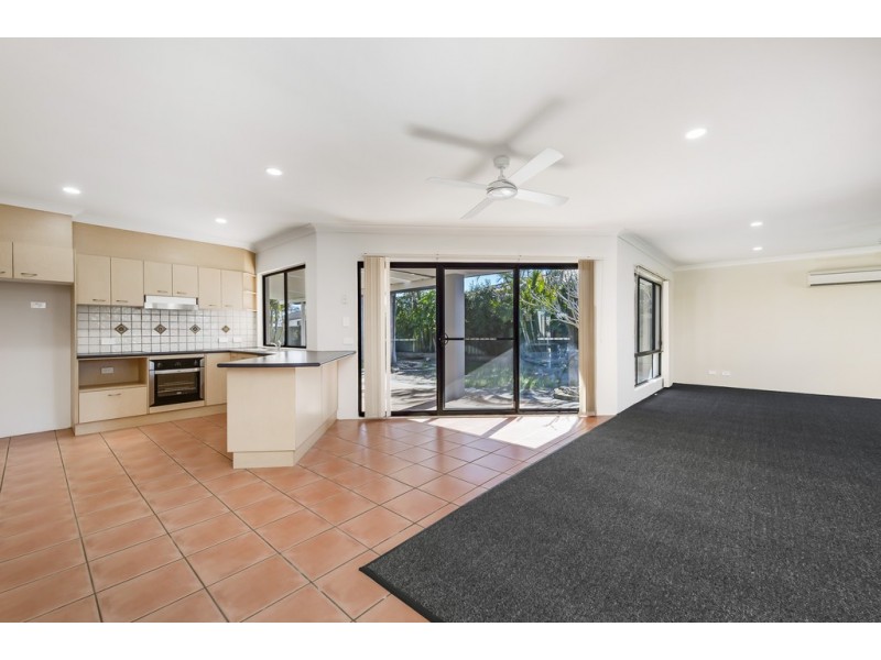 6 Bligh Place, Lake Cathie NSW 2445