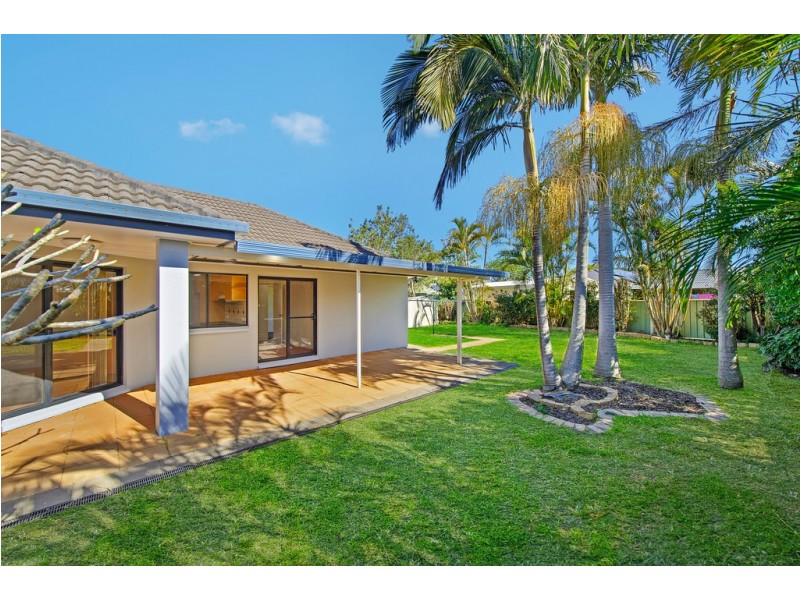 6 Bligh Place, Lake Cathie NSW 2445