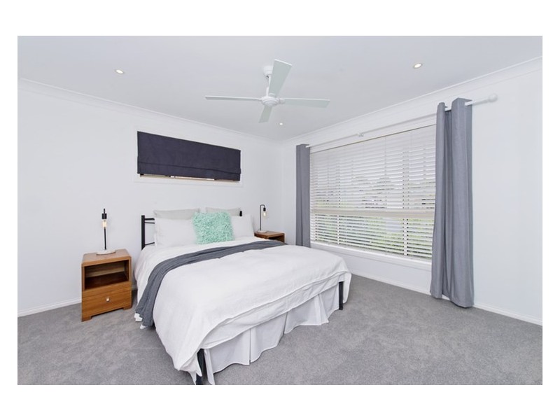 20 Abel Tasman Drive, Lake Cathie NSW 2445