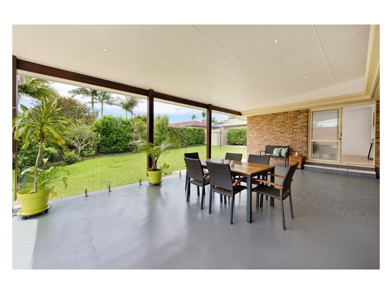 20 Abel Tasman Drive, Lake Cathie NSW 2445