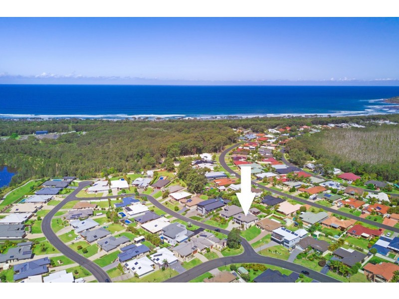 6 Grenadines Way, Bonny Hills NSW 2445