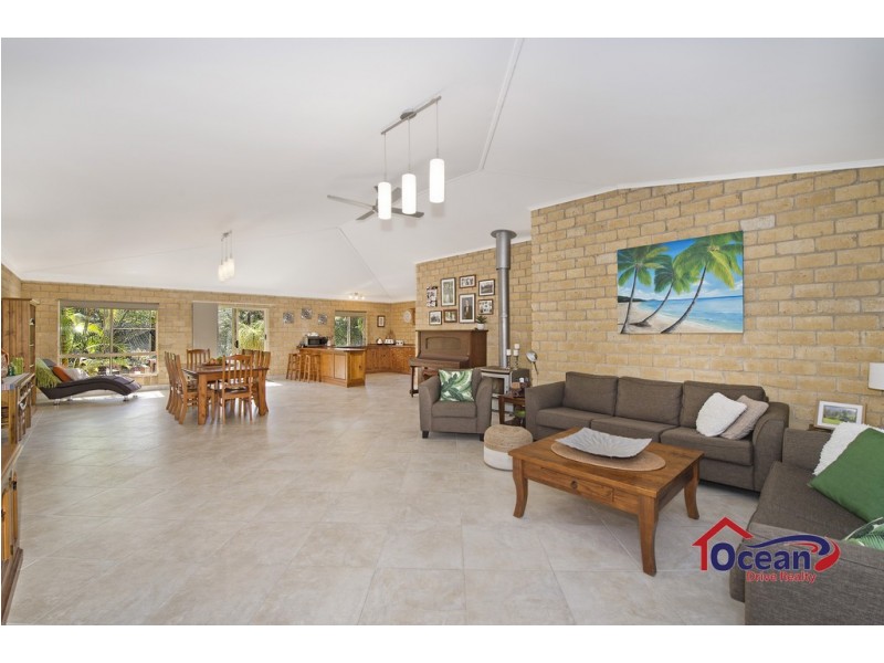 63 Beach Street, Bonny Hills NSW 2445