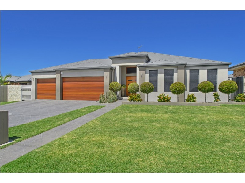 8 St Vincents Way, Bonny Hills NSW 2445