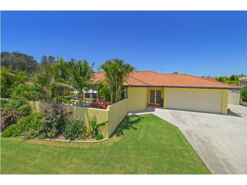35 Bounty Avenue, Lake Cathie NSW 2445