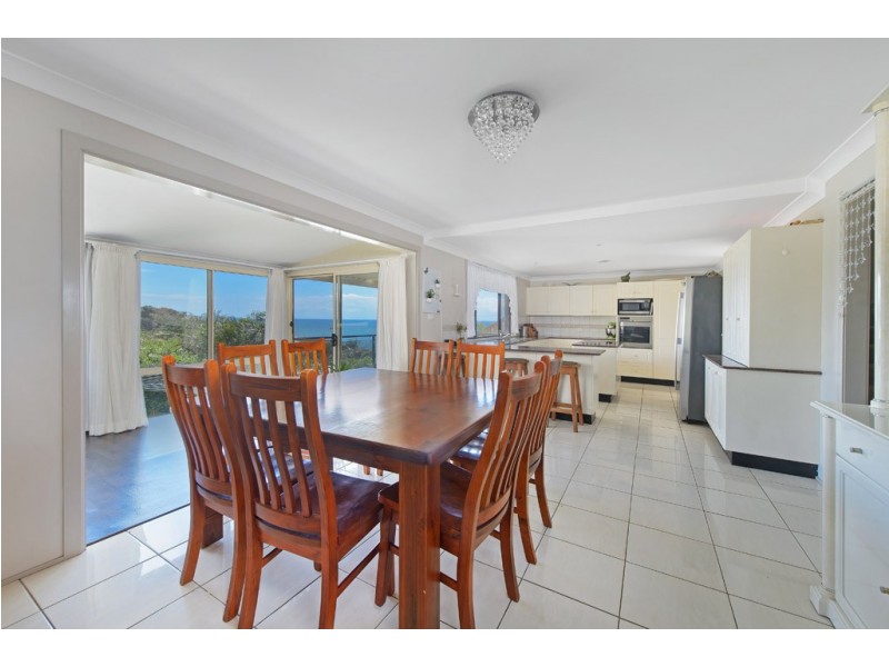 8 Honeysuckle Road, Bonny Hills NSW 2445