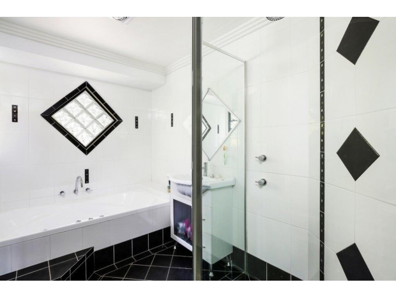 332 Long Point Drive, Lake Cathie NSW 2445