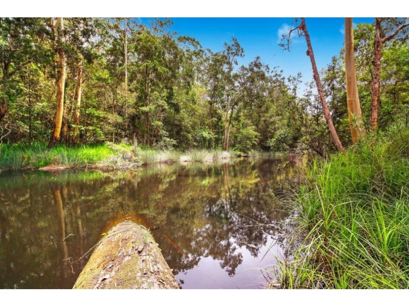 332 Long Point Drive, Lake Cathie NSW 2445