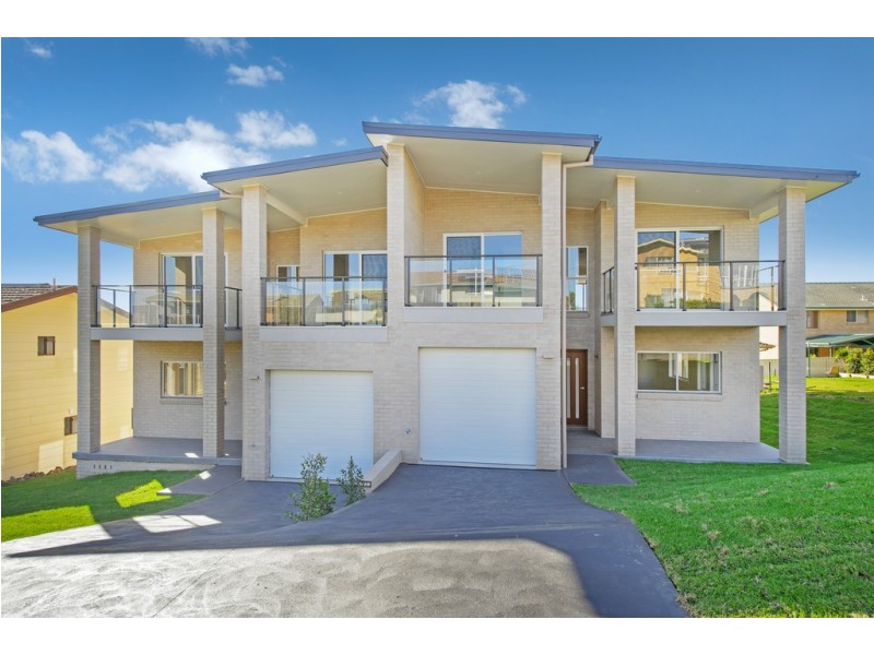 2/18 Skyline Place, Bonny Hills NSW 2445