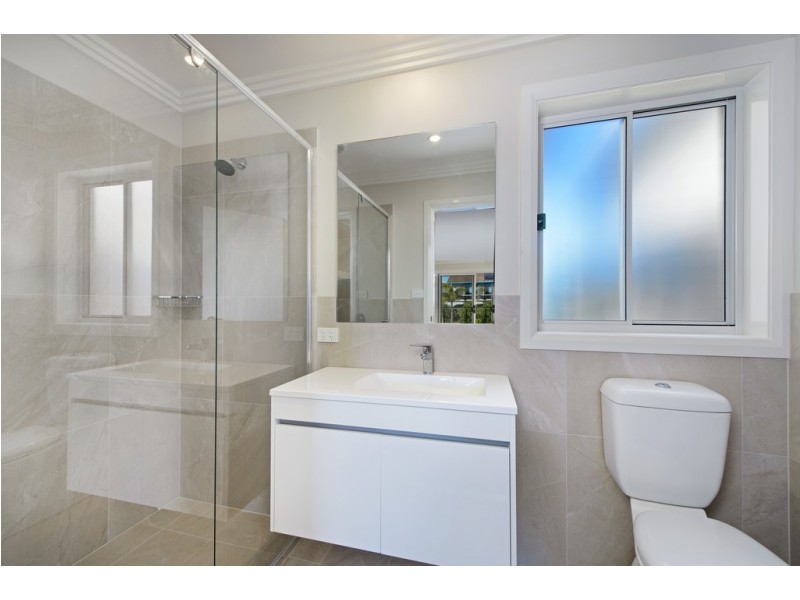 2/18 Skyline Place, Bonny Hills NSW 2445