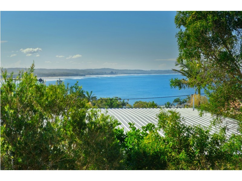 2/18 Skyline Place, Bonny Hills NSW 2445